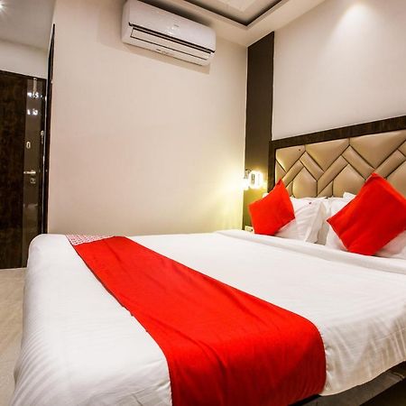 Oyo 37559 Hotel Al Haram Mumbai  Buitenkant foto