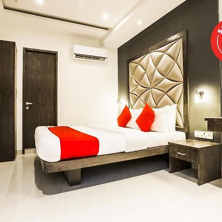 Oyo 37559 Hotel Al Haram Mumbai  Buitenkant foto