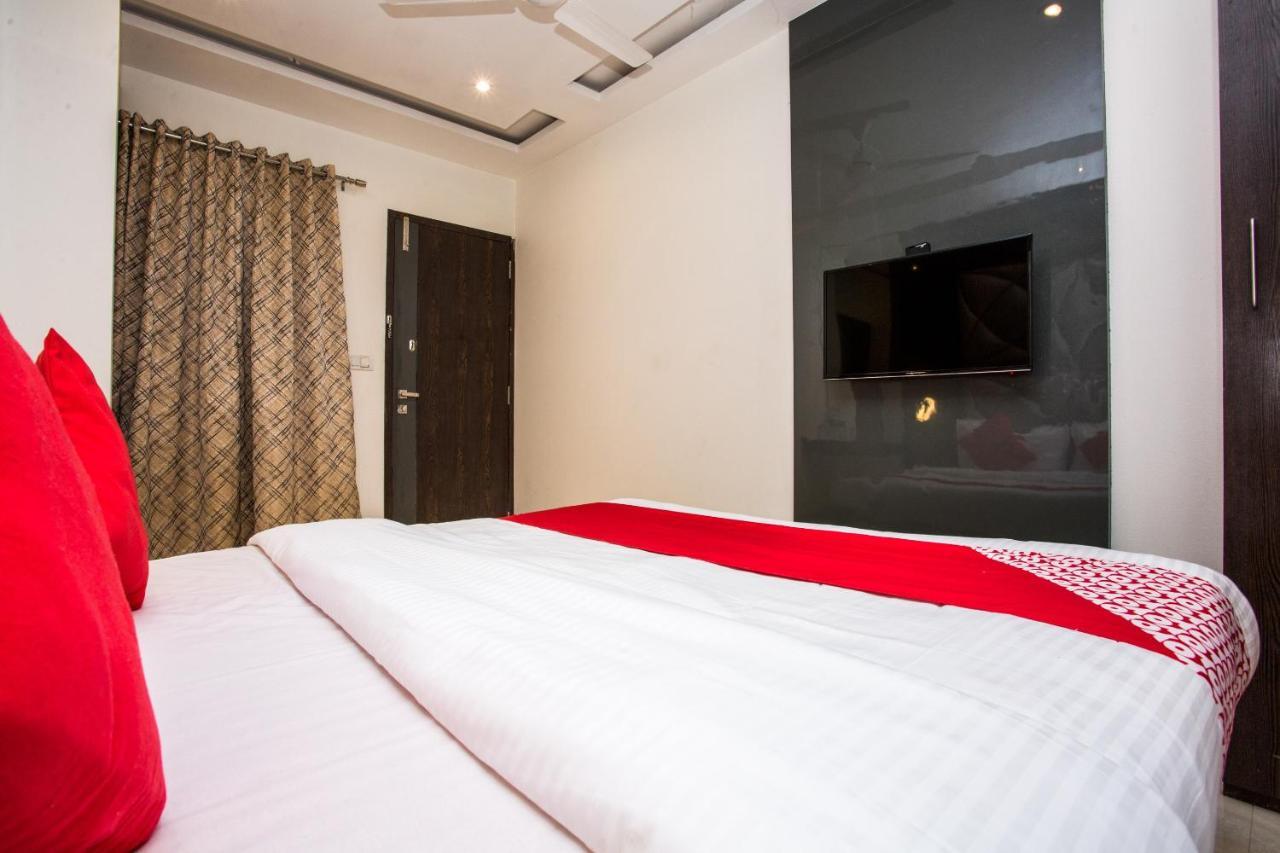 Oyo 37559 Hotel Al Haram Mumbai  Buitenkant foto