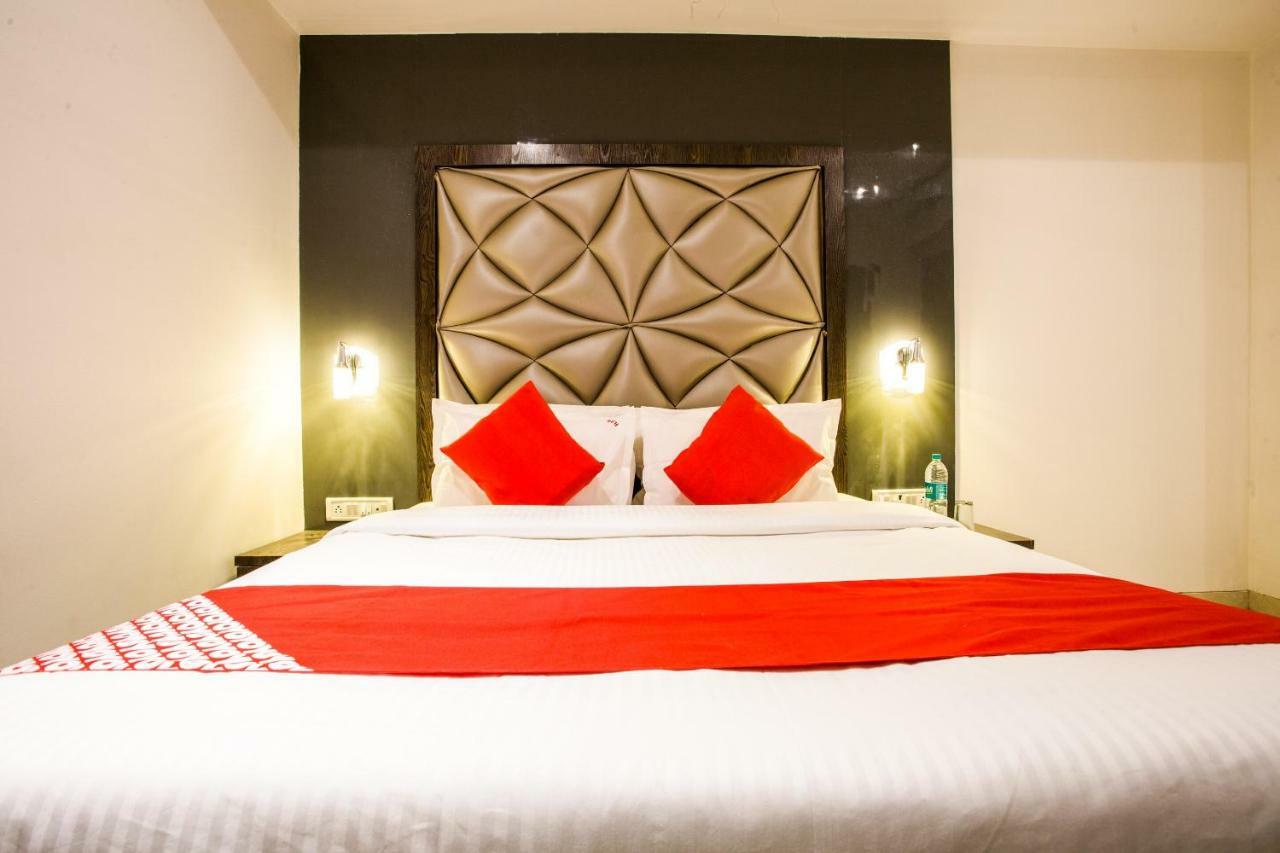 Oyo 37559 Hotel Al Haram Mumbai  Buitenkant foto