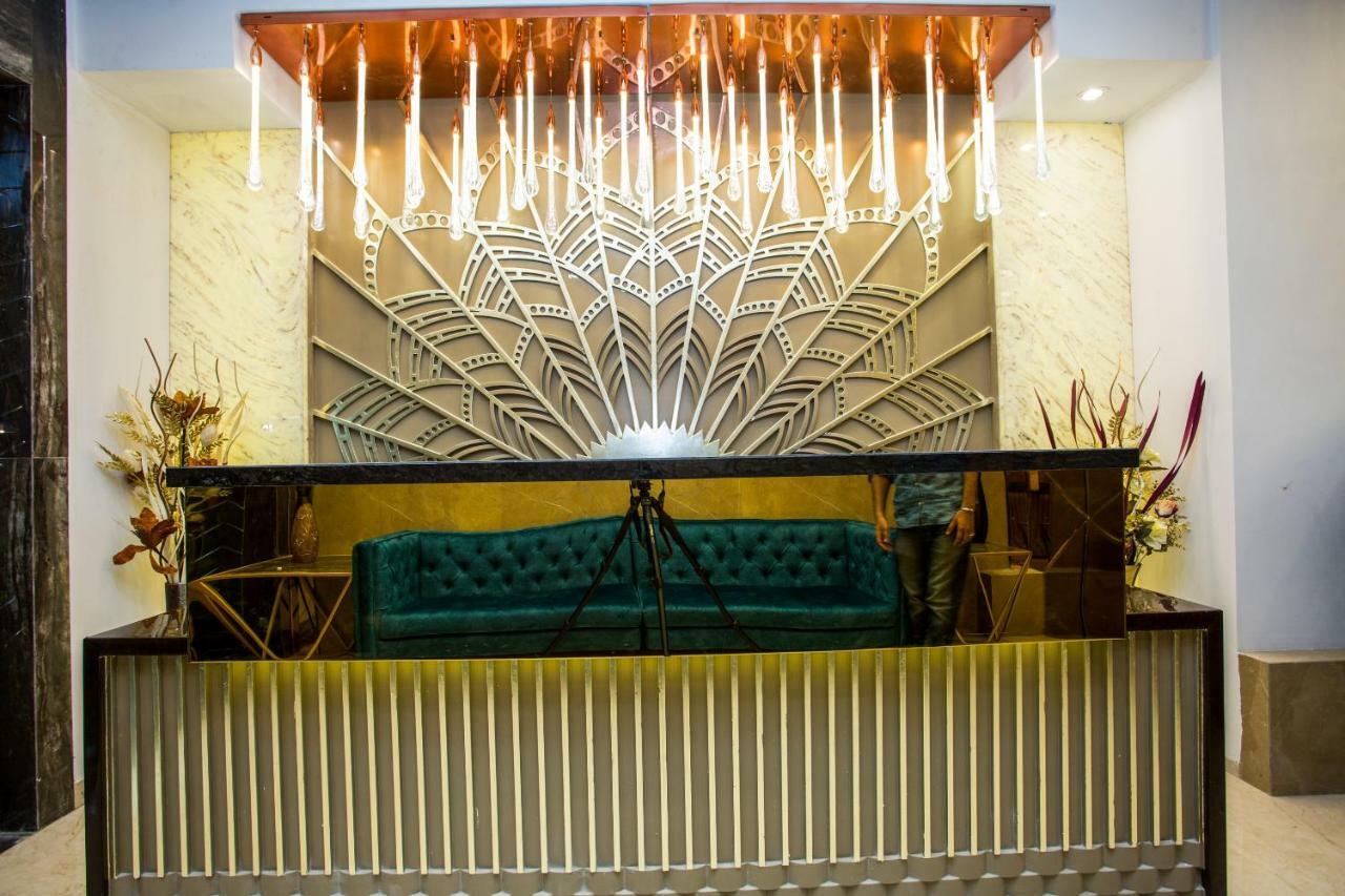 Oyo 37559 Hotel Al Haram Mumbai  Buitenkant foto
