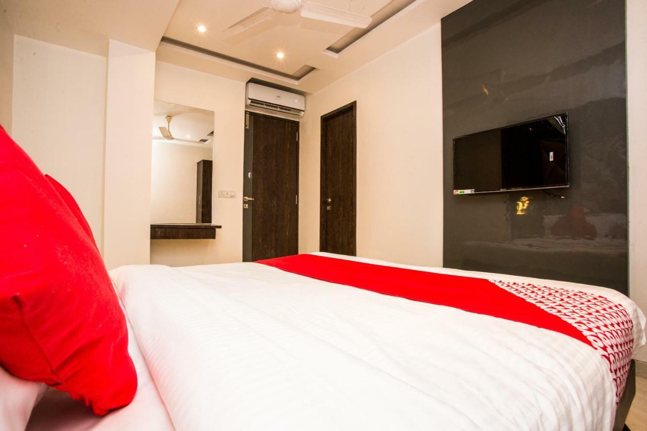 Oyo 37559 Hotel Al Haram Mumbai  Buitenkant foto