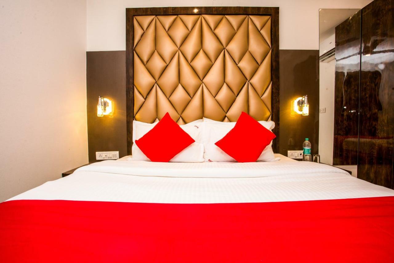 Oyo 37559 Hotel Al Haram Mumbai  Buitenkant foto