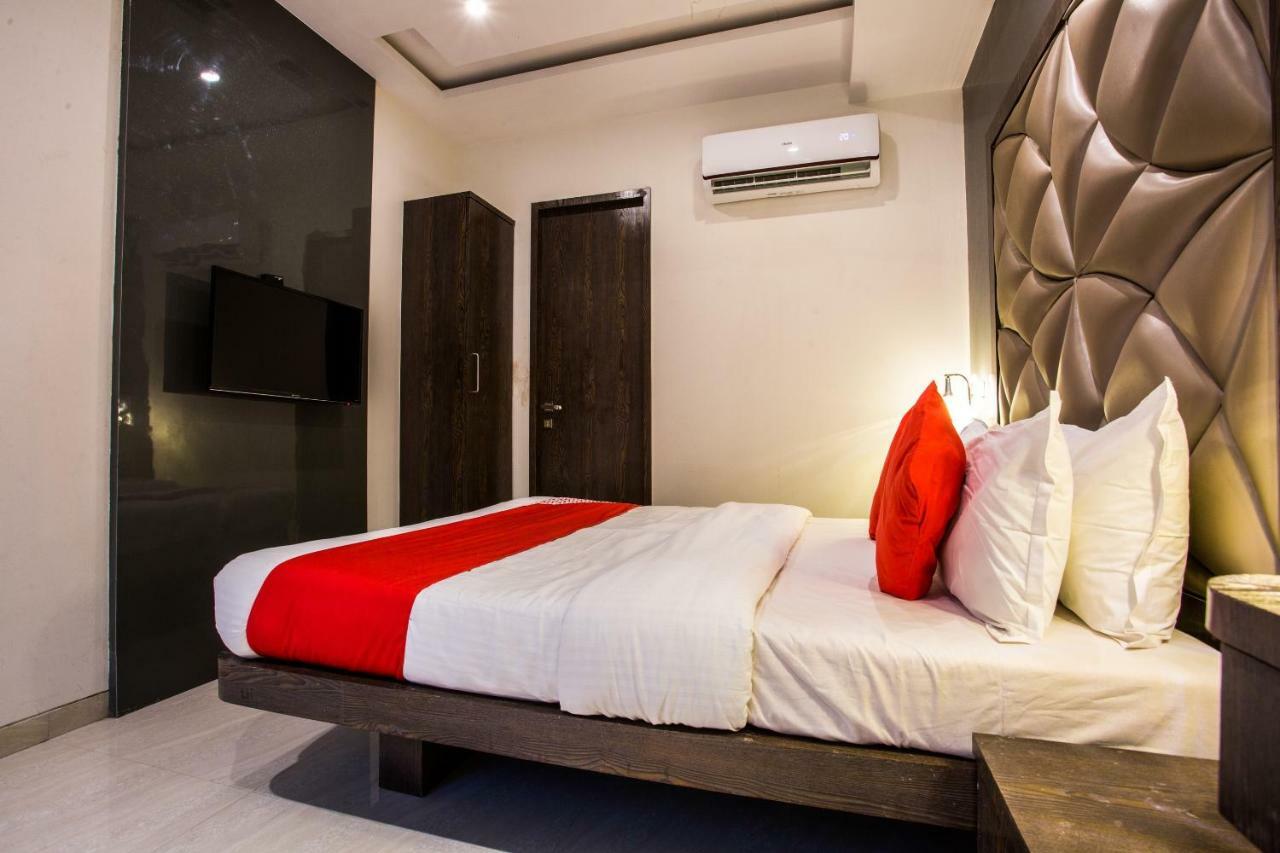 Oyo 37559 Hotel Al Haram Mumbai  Buitenkant foto