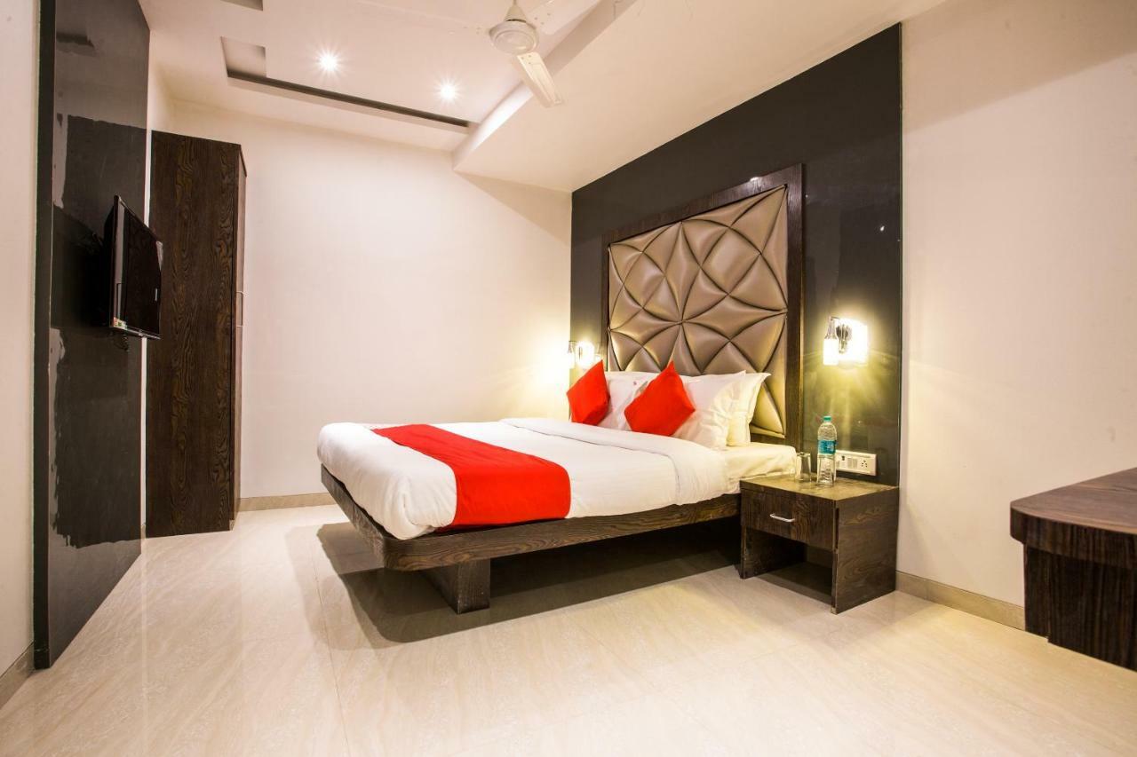 Oyo 37559 Hotel Al Haram Mumbai  Buitenkant foto