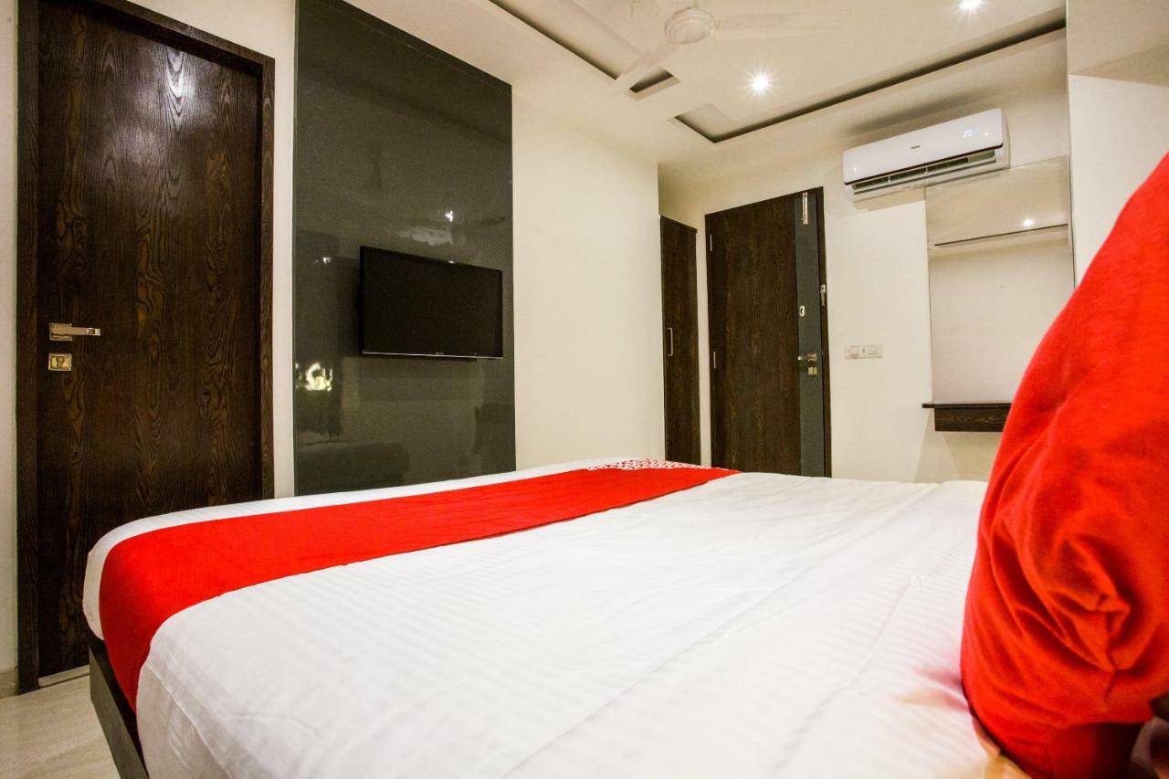 Oyo 37559 Hotel Al Haram Mumbai  Buitenkant foto