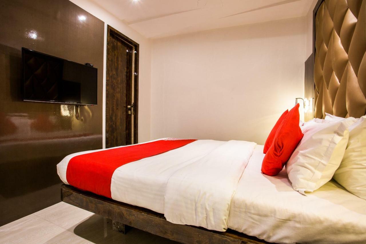 Oyo 37559 Hotel Al Haram Mumbai  Buitenkant foto