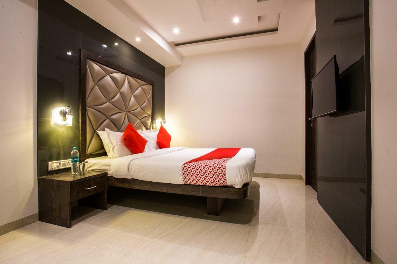 Oyo 37559 Hotel Al Haram Mumbai  Buitenkant foto